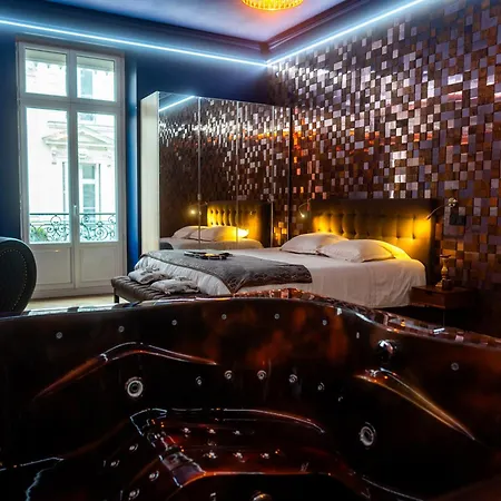 Le Voluptueux - Sauna - Jacuzzi - Centre-ville Апартаменты