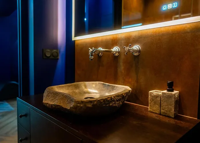 Апартаменты Le Voluptueux - Sauna - Jacuzzi - Centre-ville Анже