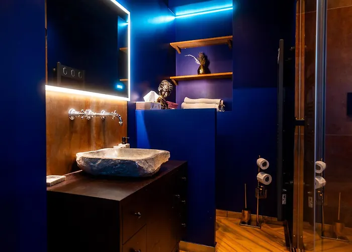 Апартаменты Le Voluptueux - Sauna - Jacuzzi - Centre-ville