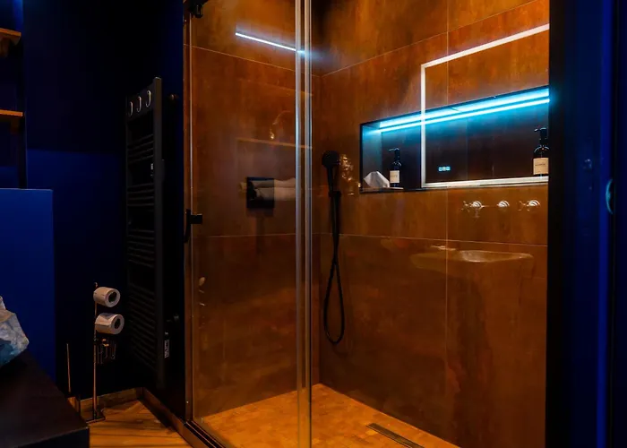 Daire Le Voluptueux - Sauna - Jacuzzi - Centre-ville *